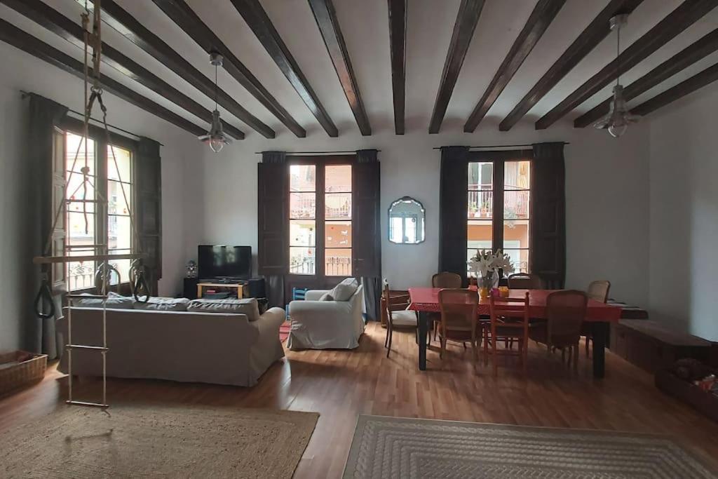 Privatunterkunft Small In Sants With Huge Terrace *